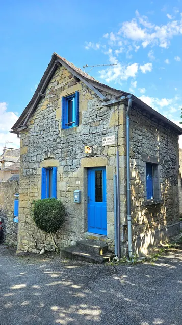 La Petite Maison Bleue at Le Grand Mas - Image 1
