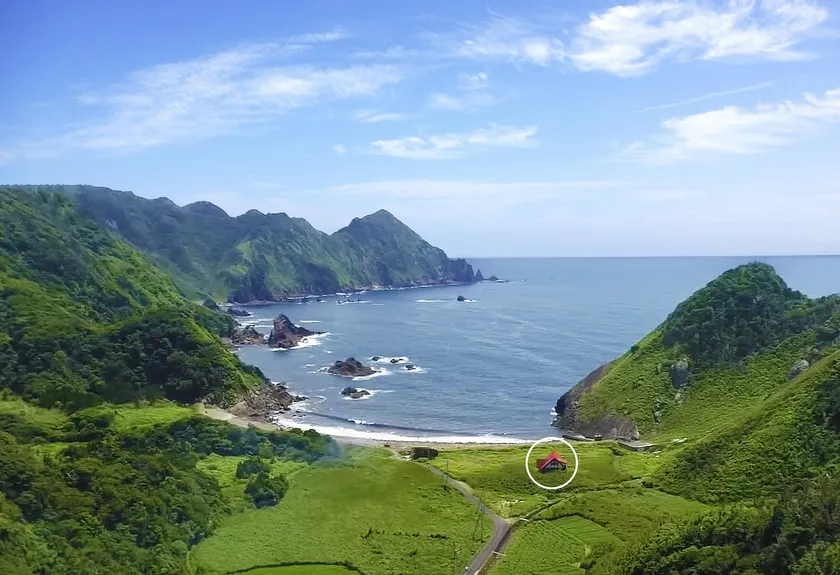 Enjoy an uninhabited beach all to yourself! A private log house in a secluded area - Image 1