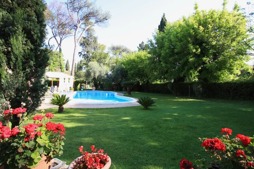 Appia Antica 1BR with swimming pool - Image 1