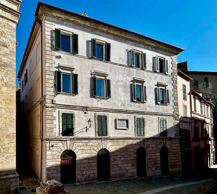 Palazzo Palloni: Main Floor - Image 1