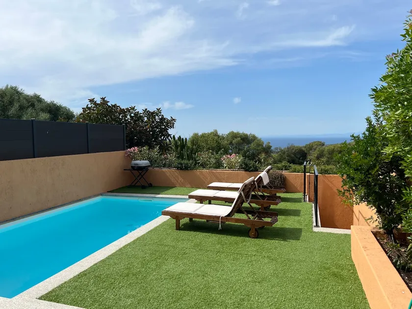 A house 5 minutes away from the beach - Image 1