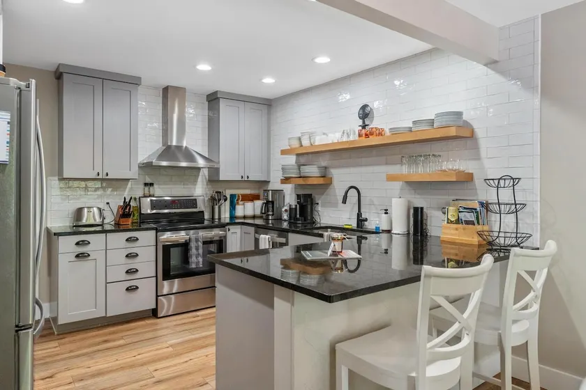 Newly Renovated Hideaway Condo - Hike, Swim, Ski, - Image 1