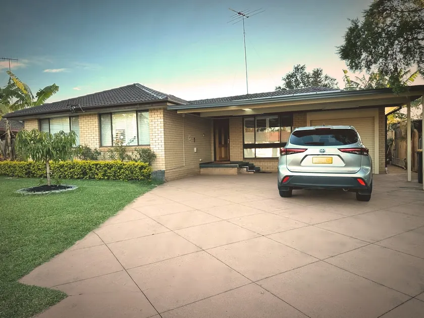 Sydney & Blue Mts Hub: 4-Bed near Hospital - Image 1