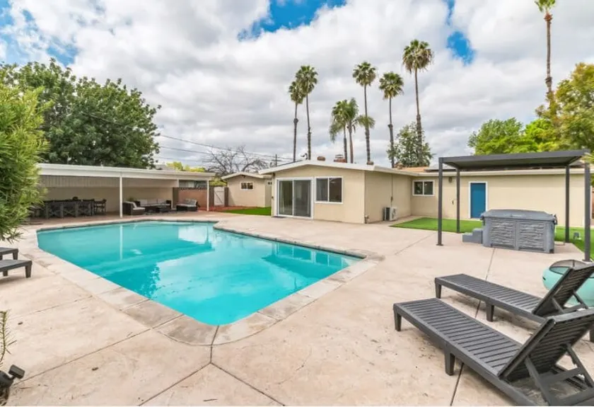 San Diego retreat 4 Bd/Bath/Pool/Putting/Hot tub - Image 1