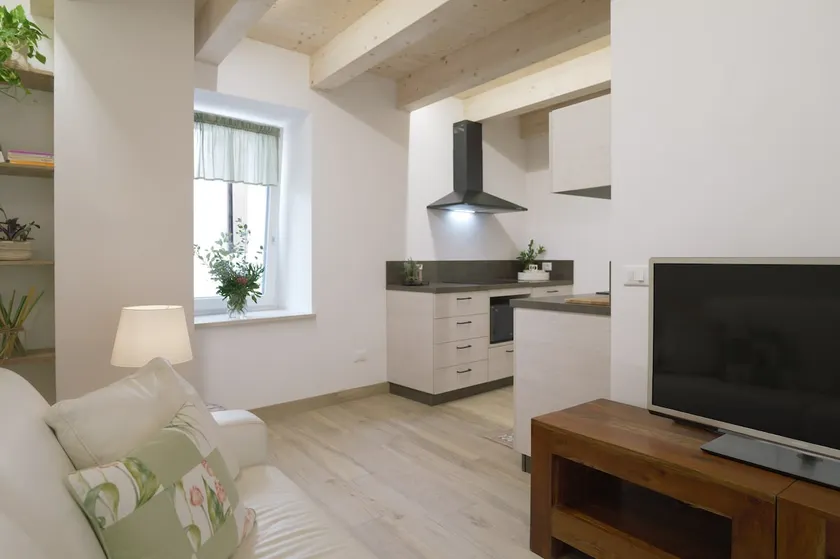 Elegant & Esclusive 55m² Green Apartment - Image 1