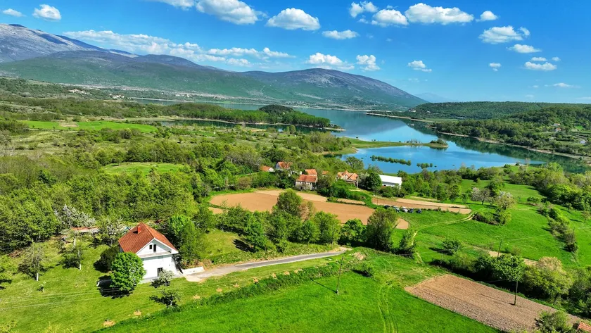 Vacation home Elena - Image 1
