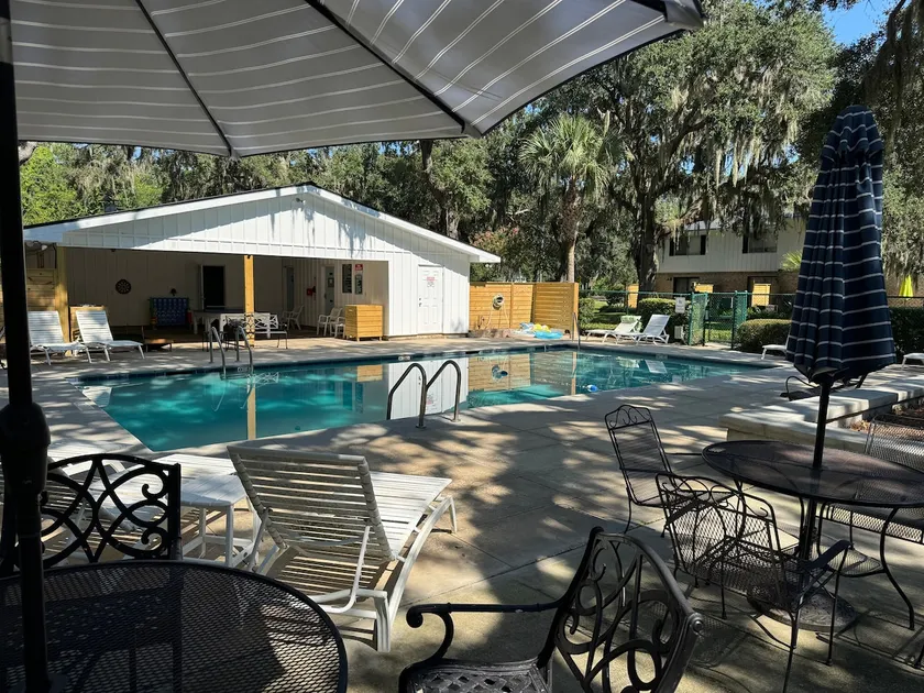 Beach Escape: King Bed, Pool and Bikes! - Image 1