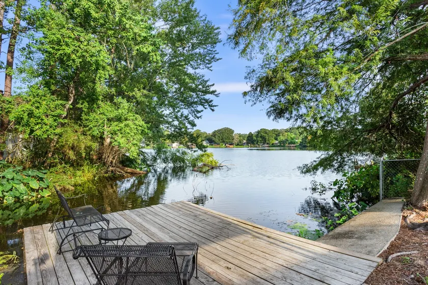 On the Lake @Juban Crossing, 4BR/2.5 BA - Image 1