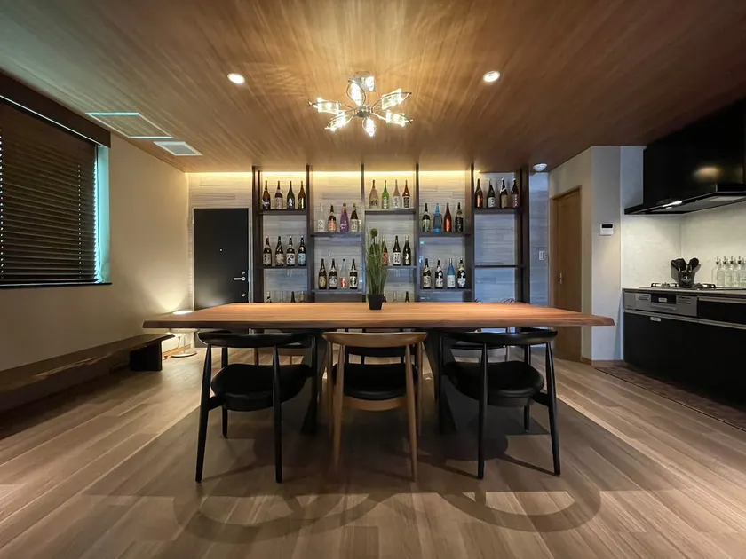 [Over 200 sqm, 50 kinds of soju] Fishing boat charter plan available! Luxurious getaway for adults facing the Gulf of Junhe - Image 1