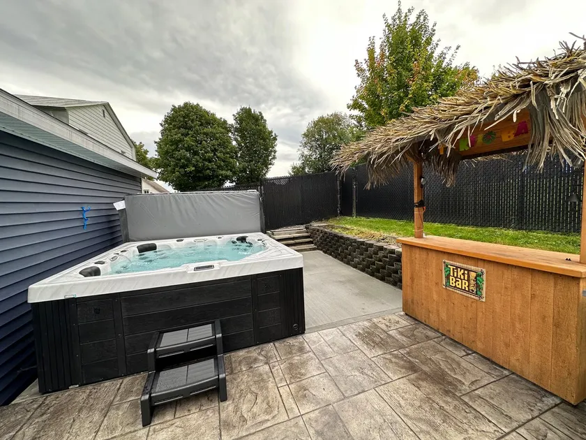 Le Chalet Bleu - Image 1