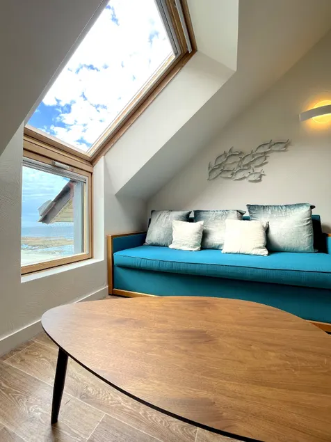 Duplex by the sea with parking - Image 1