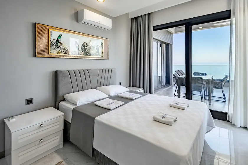 2+1 Comfort Suit - Image 1