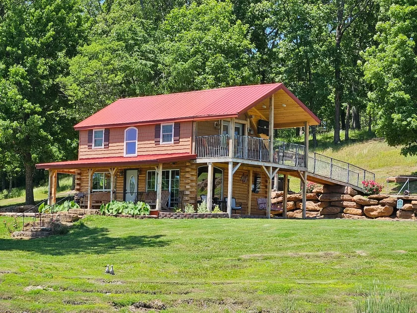 Ponderosa Cabin South of Fayetteville - Image 1
