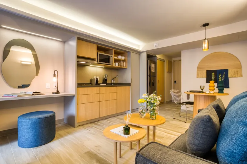 Refined Studio | Prime Location+Rooftop+Gym - Image 1