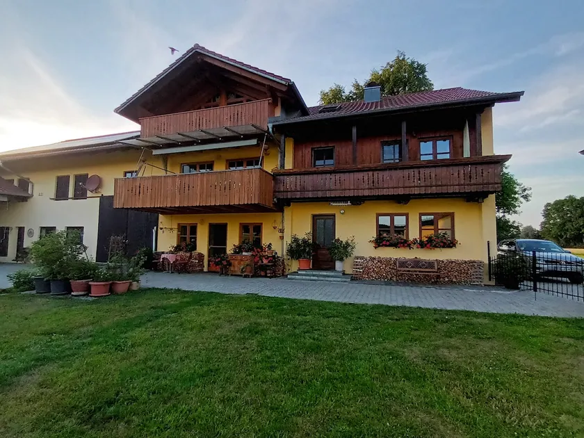 Apartment near Therme Erding Exhibition/Messe Center Riem Munich - Image 1