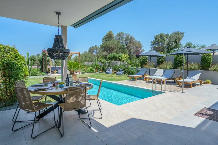 Modern Family Villa Leba with Terrace View, Private Pool & BBQ - Image 1