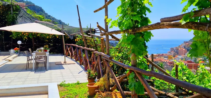 Villa in Lemon Grove With Sea Views & Sea Breeze - Image 1