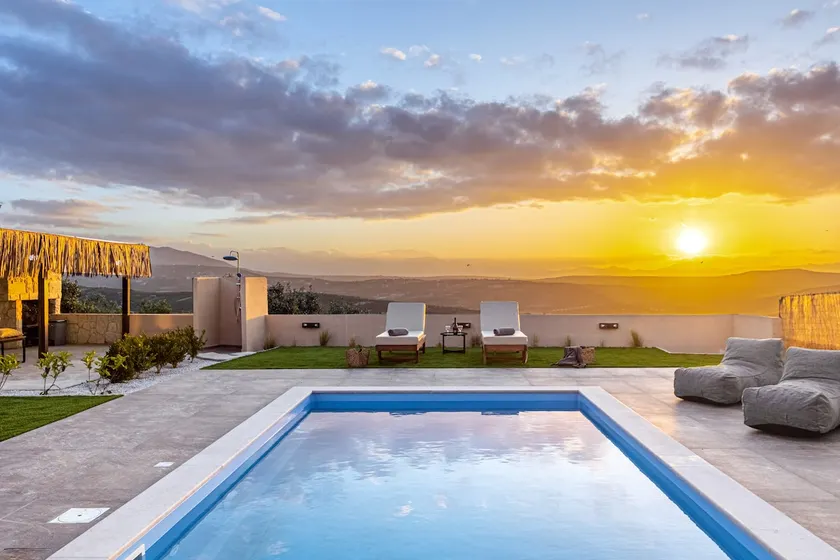 Iliovasilema Luxury Apartment - Image 1