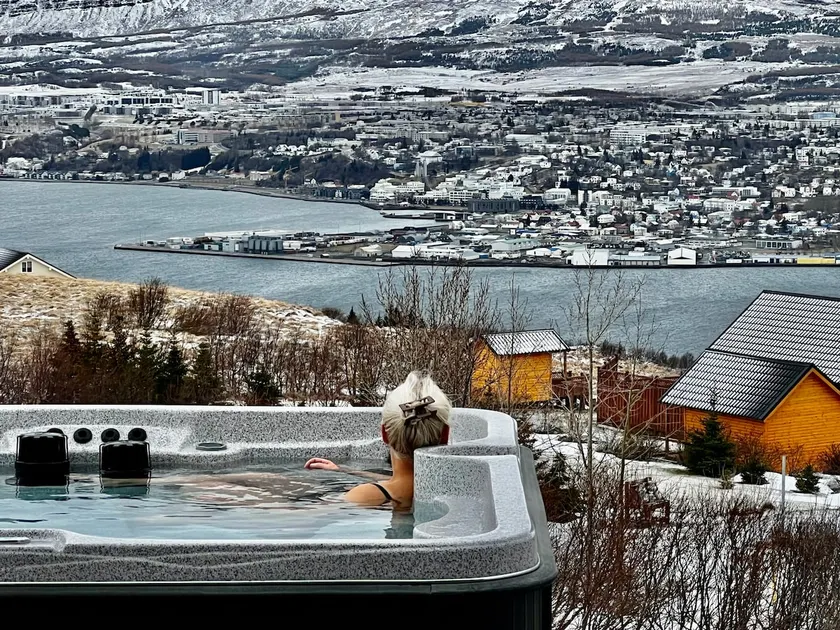 Akureyri Views Cabin - Image 1