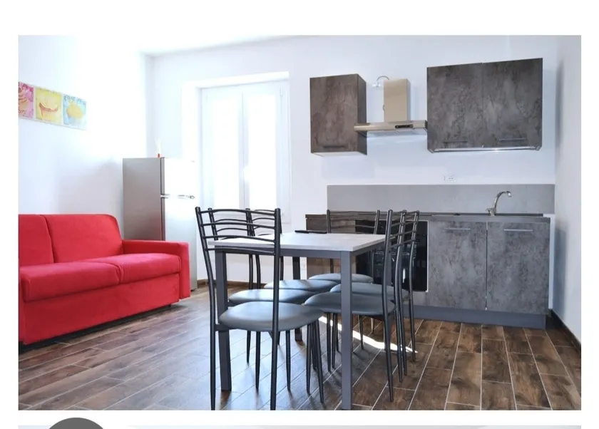 accommodation between the Sea and the Countryside - Image 1