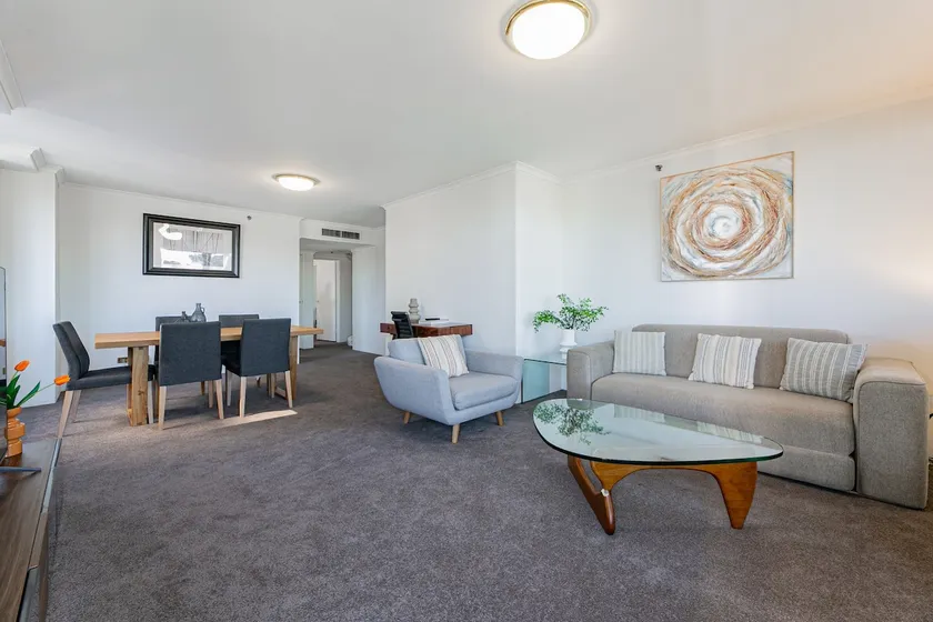 The Elegance, CBD | Parking | Desk | Gym | Pool - Image 1