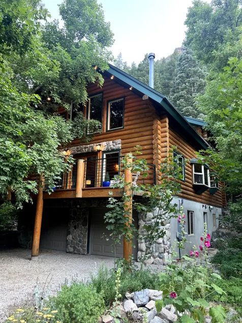 Cozy Mountain Retreat, SoMuchPow! - Image 1