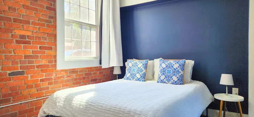 Jennifer's Stylish Downtown Brick Foundry Escape - Image 1