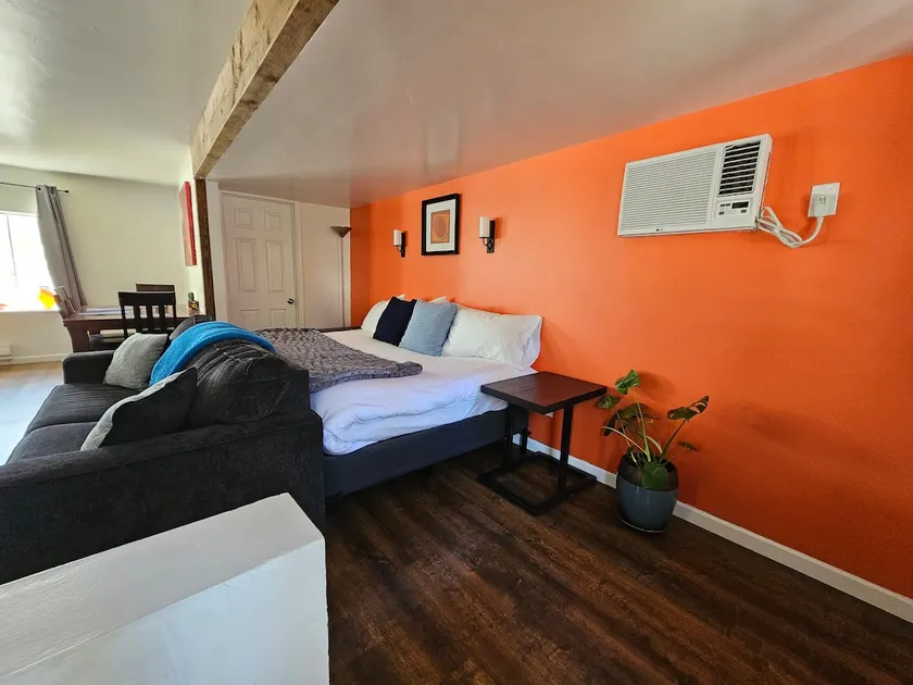 Comfy Loft Retreat Above the Pines - Image 1