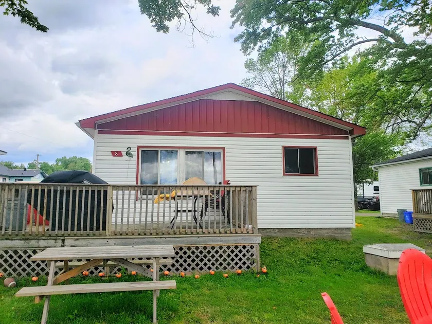 8 # Pelican 3 Bedroom - Image 1