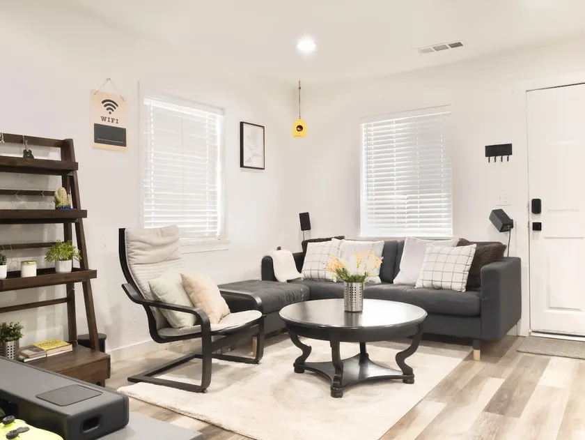 Modern & Private Tulare Getaway Near the Outlets! - Image 1