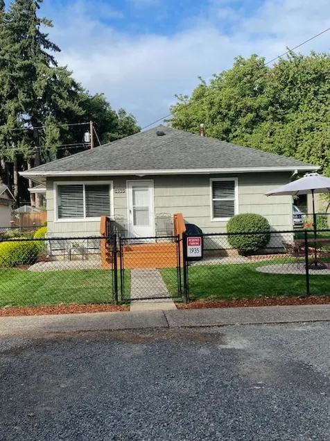 Cozy Columbia City Getaway-Steps to River! - Image 1