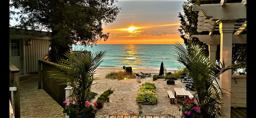 Lake Huron Oasis! Private Beachront Cottage - Image 1