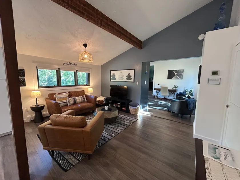 ”Just Breathe” exquisite 1 bdrm on mountain creek - Image 1