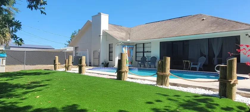 The Sanctuary Cove w/ Pool - Image 1