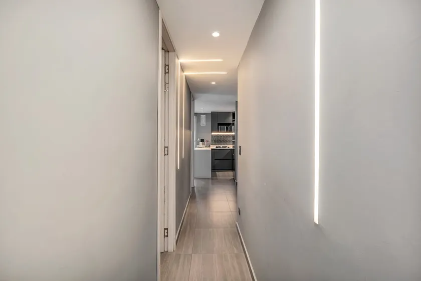 Apartment Near Provenza ~ Restaurant Downstairs ~ With A/C - Image 1