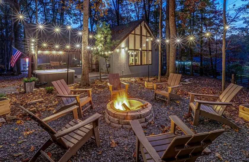 Modern Cabin w Hot Tub, Wifi & Huge Deck! - Image 1