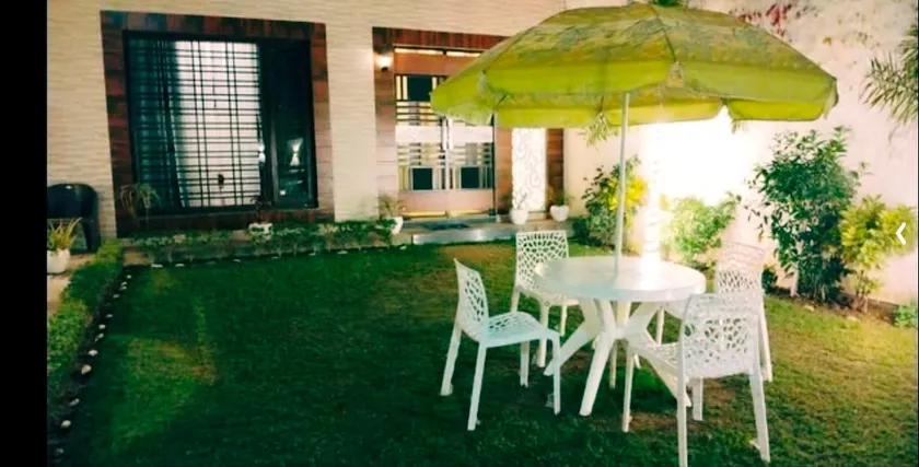 LAWN VIEW HOMESTAY - Image 1
