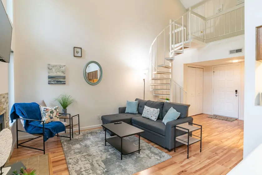 Eagle Pointe Leaf & Loft Living - Image 1