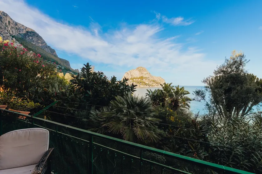 Monia beach house - Image 1