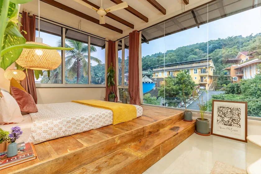 Coral - Glasshouse Suite w/bathtub | Pause Project - Image 1