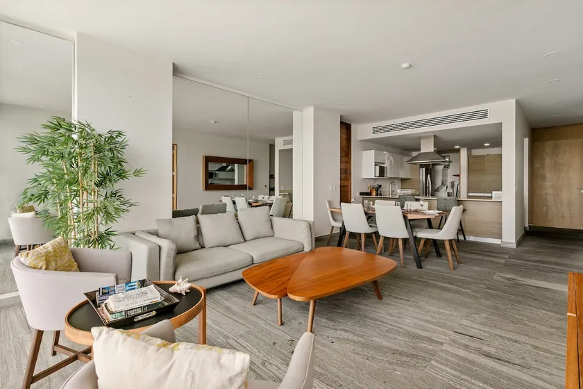 Classic 2BR Condo pool near beach - Image 1