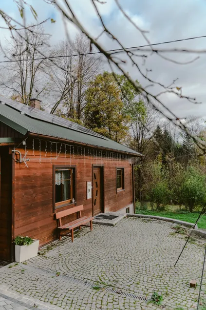 Wooden house for rent in the Beskid Wyspowy - Image 1