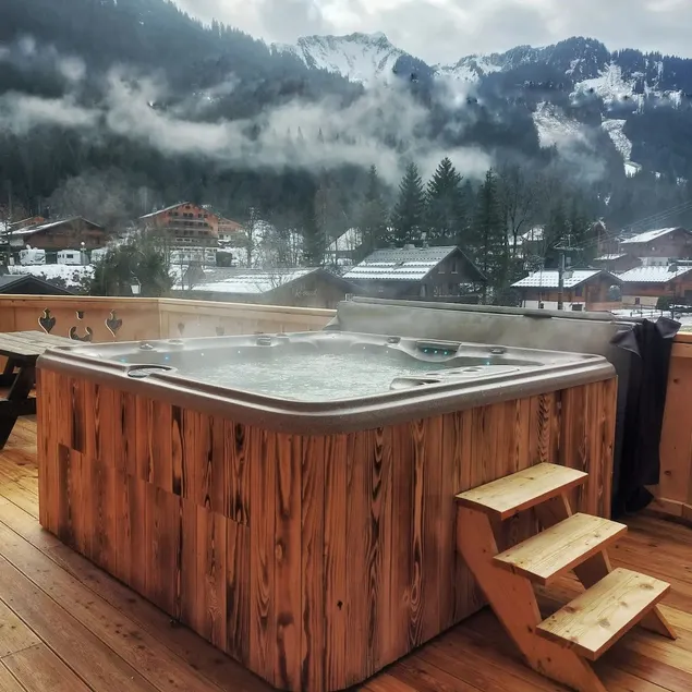 Mountain cottage for 20 people + hot tub - Image 1