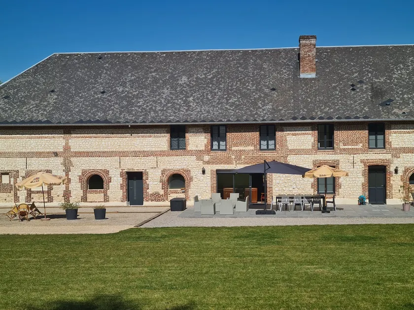 Le Domaine du Tronquoi. - Image 1