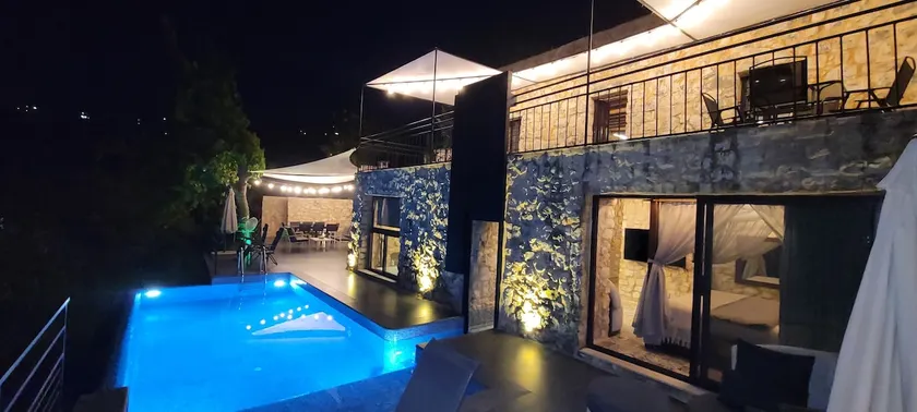 private traditional villa - Image 1