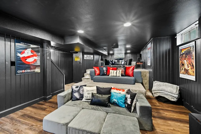 Hot Tub - Movie Theater - Firepit - Near Downtown - Image 1
