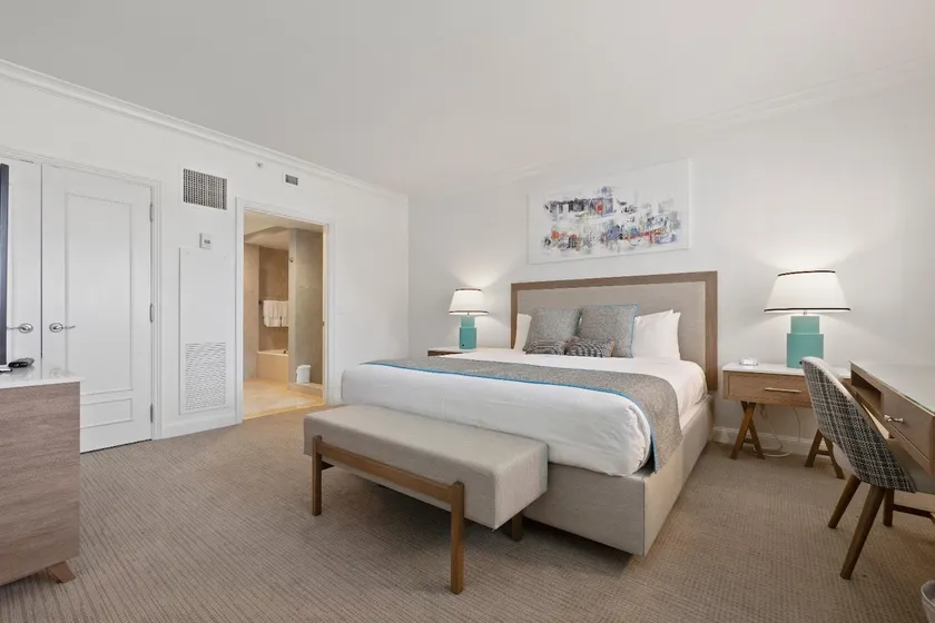 Aqua Oceanview - Oversized Studio Renovated - Image 1