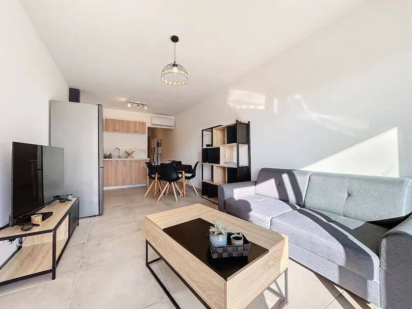 New and air-conditioned apartment awaits its guests - Image 1