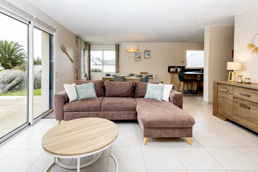 Plouescat beachfront house - Image 1