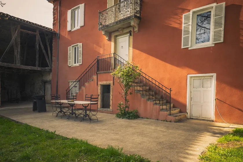 Characterful house at the foot of the Pyrenees - Image 1